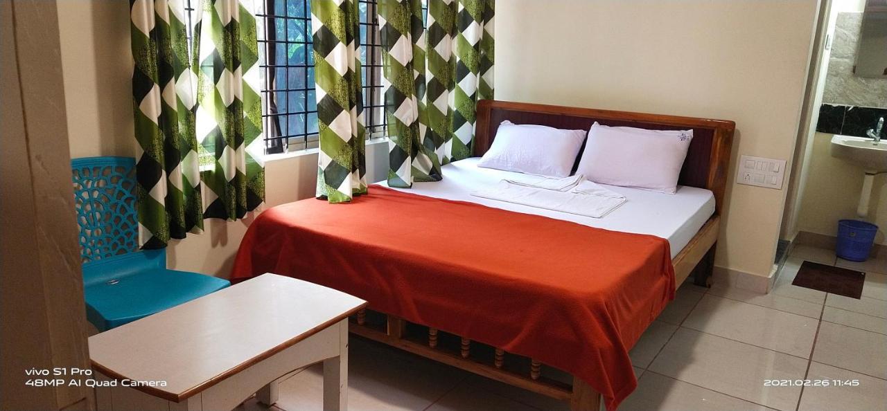 Shree Manjushree Residency Hotell Udupi Exteriör bild